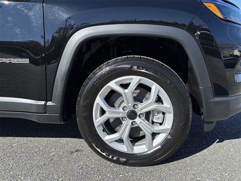 New 2026 Jeep Compass Latitude w/ Convenience Group image 10