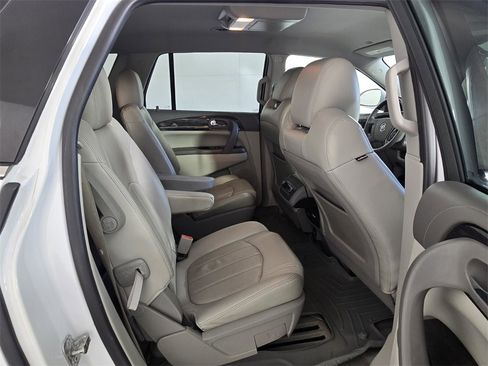 Used 2016 Buick Enclave Leather image 15