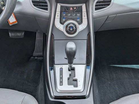 Used 2012 Hyundai Elantra GLS w/ Preferred Pkg 3 FWD image 19