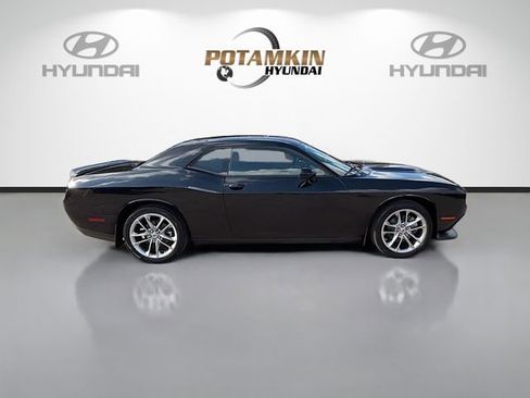 Used 2022 Dodge Challenger GT image 4