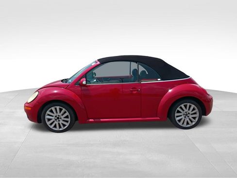 Used 2009 Volkswagen Beetle S FWD image 4