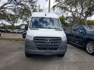 Used 2023 Mercedes-Benz Sprinter 2500 video 2