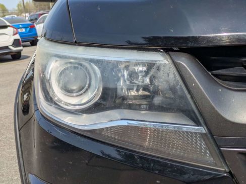 Used 2016 Chevrolet Colorado Z71 w/ LPO, Gearon Divider Package AWD/4WD image 10