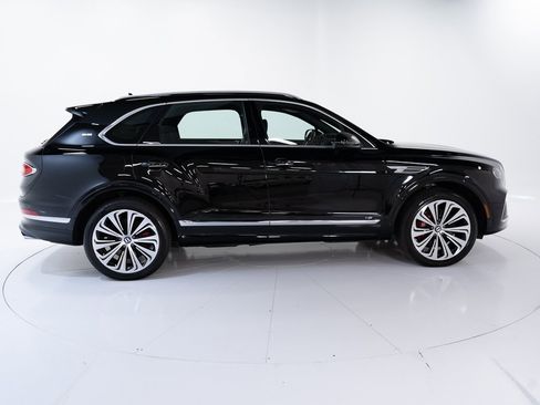 Certified 2021 Bentley Bentayga image 6