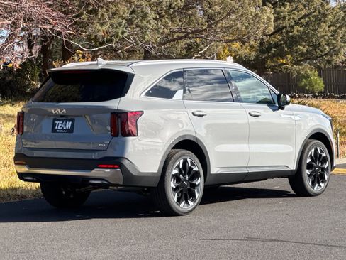 New 2026 Kia Sorento EX image 4