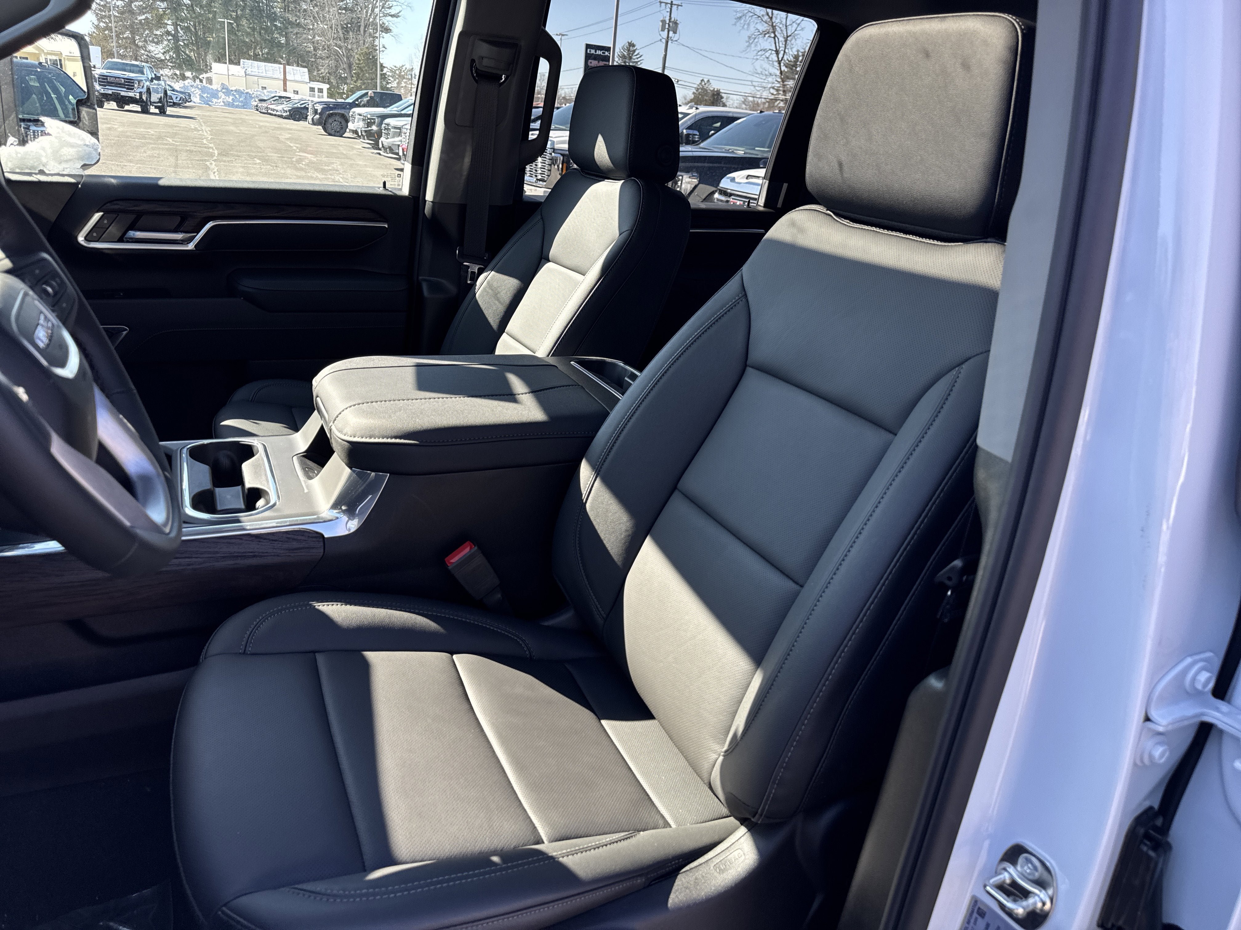 New 2026 GMC Sierra 3500 SLT w/ SLT Premium Package AWD/4WD image 12