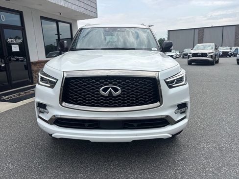 Used 2024 INFINITI QX80 Sensory AWD/4WD image 11