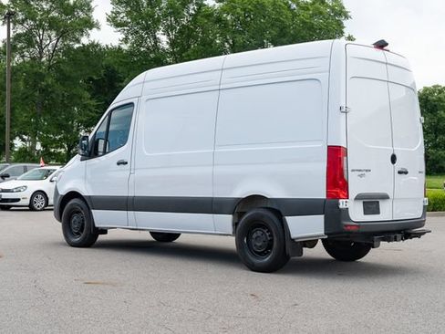 Used 2025 Mercedes-Benz Sprinter 2500 image 4