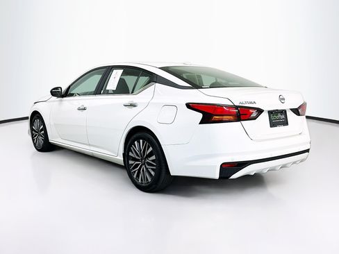 Used 2025 Nissan Altima 2.5 SV FWD image 5
