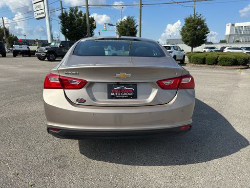 Used 2023 Chevrolet Malibu LT w/ Driver Confidence Package FWD image 8
