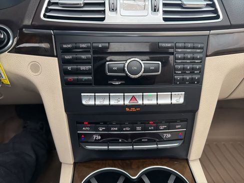 Used 2015 Mercedes-Benz E 550 Cabriolet image 28