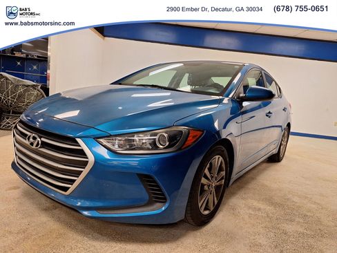 Used 2017 Hyundai Elantra SE image 15