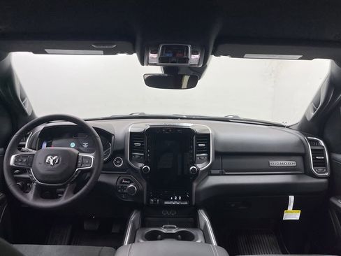 New 2026 RAM 1500 4x4 Crew Cab image 6