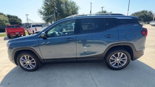 Used 2024 GMC Terrain SLT AWD/4WD image 5