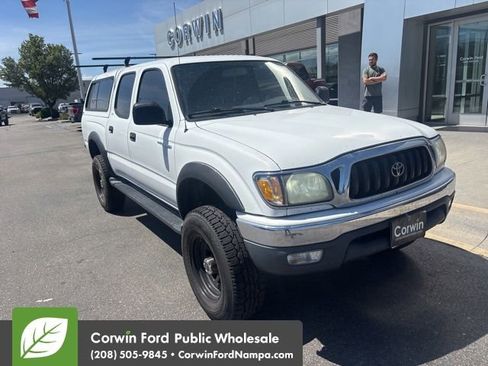 Used 2002 Toyota Tacoma PreRunner RWD image 3
