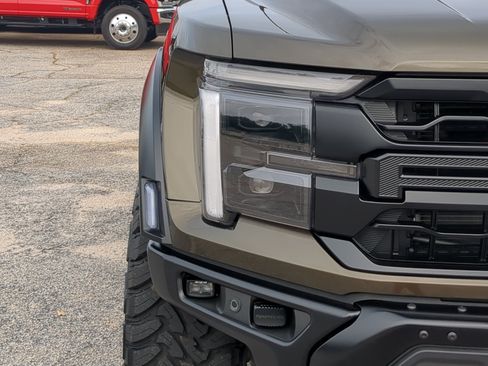 Used 2025 Ford F150 Raptor w/ Equipment Group 803A Raptor R AWD/4WD image 8