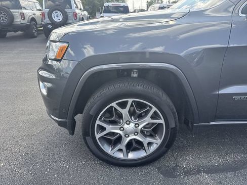 Used 2020 Jeep Grand Cherokee Overland AWD/4WD image 21