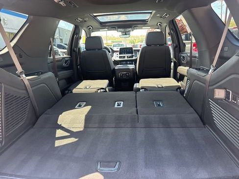 Used 2024 Chevrolet Tahoe High Country w/ Premium Package image 23