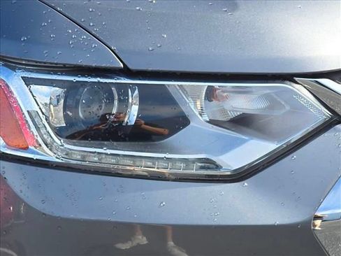 Used 2019 Chevrolet Traverse LT w/ LT Premium Package FWD image 32