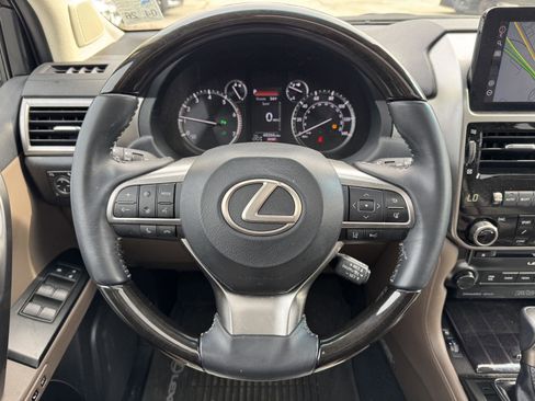 Used 2023 Lexus GX 460 Luxury image 9