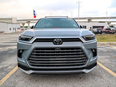 Certified 2026 Toyota Grand Highlander AWD Hybrid image 4