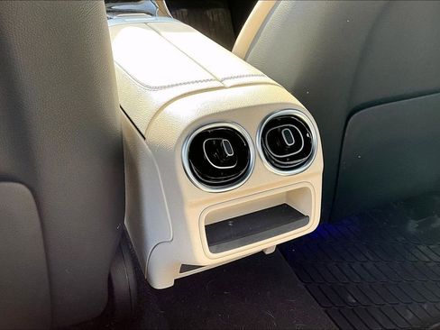 Certified 2023 Mercedes-Benz C 300 4MATIC Sedan image 25