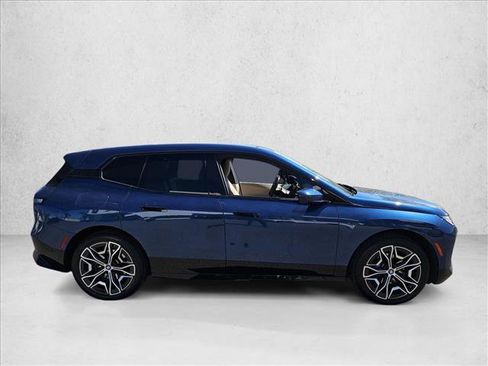 Certified 2024 BMW iX xDrive50 w/ Sport Package AWD/4WD image 4