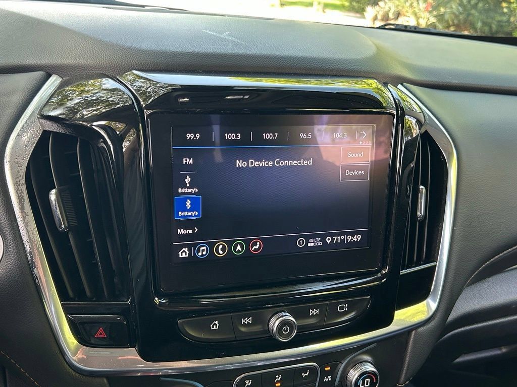 Used 2021 Chevrolet Traverse RS FWD image 23