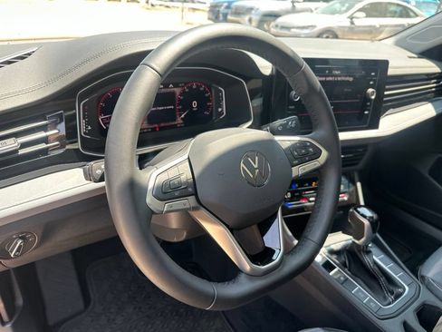 Used 2026 Volkswagen Jetta SEL FWD image 12
