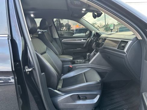 Used 2018 Volkswagen Atlas SEL AWD/4WD image 18
