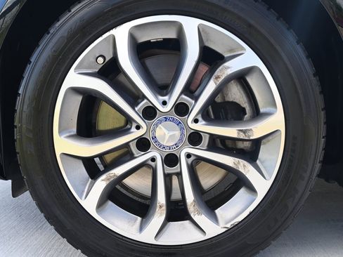 Used 2017 Mercedes-Benz C 300 4MATIC Sedan image 52