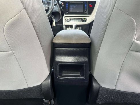 Used 2019 Toyota Corolla LE image 20