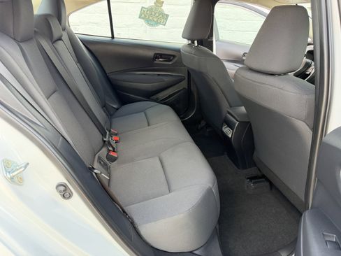 Used 2024 Toyota Corolla LE FWD image 11