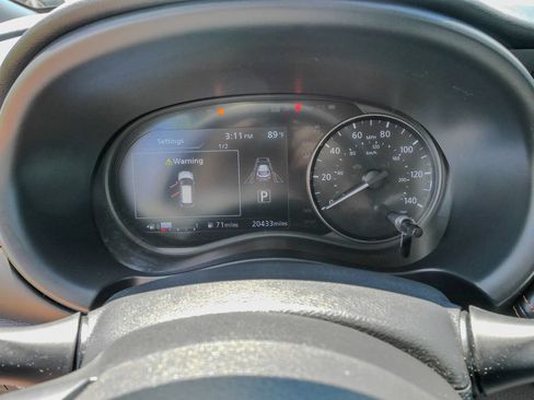 Used 2022 Nissan Kicks SR w/ Premium Package FWD image 23