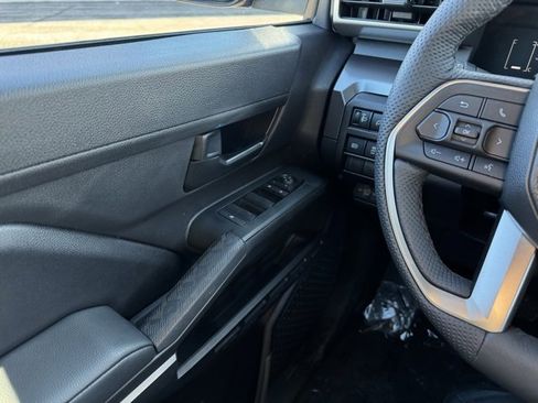 Certified 2025 Toyota Tacoma SR5 image 35