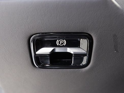 Certified 2024 Mercedes-Benz Maybach S 580 4MATIC image 10