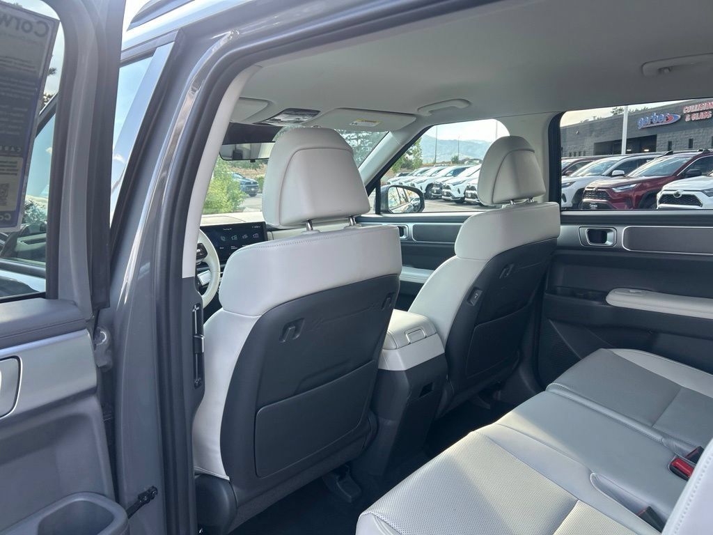 Used 2026 Hyundai Santa Fe SEL AWD/4WD image 19