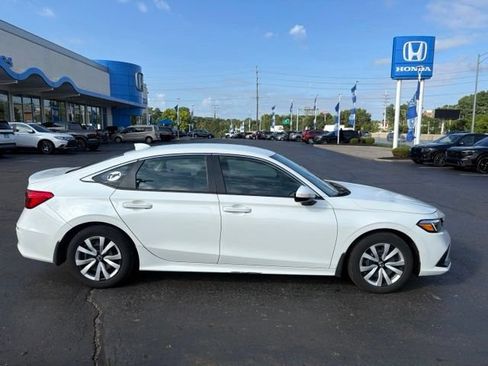 Used 2024 Honda Civic LX image 9