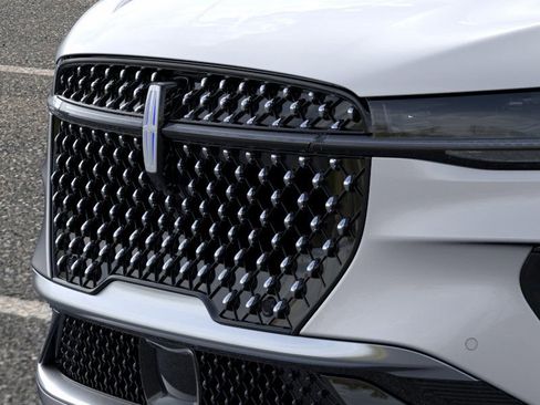 New 2026 Lincoln Nautilus Reserve image 17