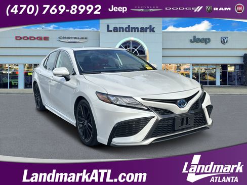 Used 2024 Toyota Camry XSE w/ Navigation Package FWD image 1