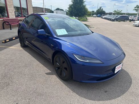 Used 2025 Tesla Model 3 Long Range AWD/4WD image 3