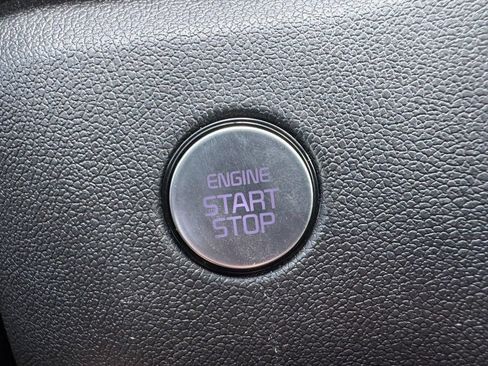 Used 2023 Kia Sorento S w/ Panoramic Sunroof Package AWD/4WD image 23