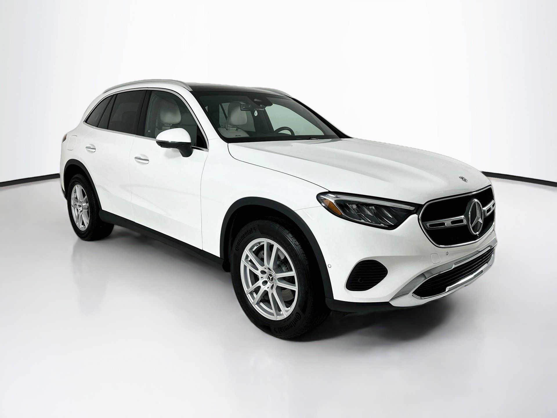 Certified 2026 Mercedes-Benz GLC 300 image 1