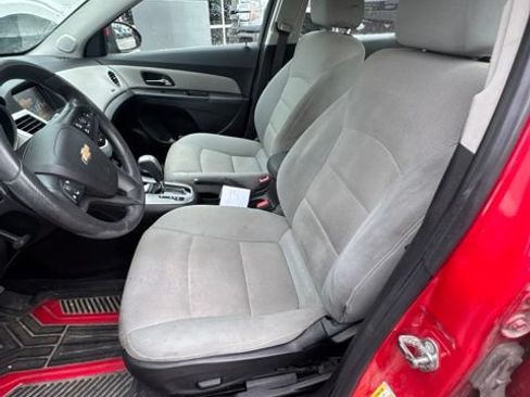 Used 2016 Chevrolet Cruze LT FWD image 19