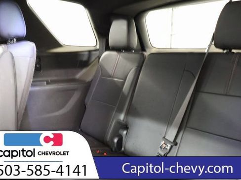 Used 2023 Chevrolet Traverse RS w/ LPO, Cargo Package AWD/4WD image 38