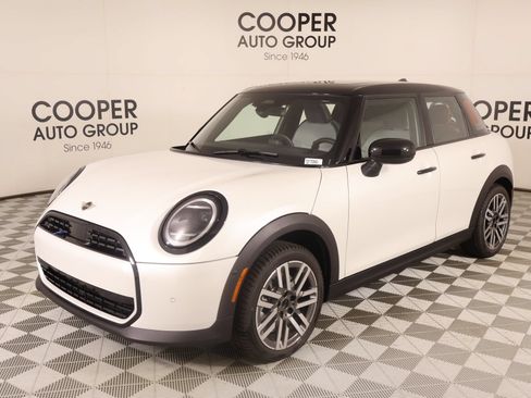 New 2026 MINI Cooper 4-Door Hardtop FWD image 9