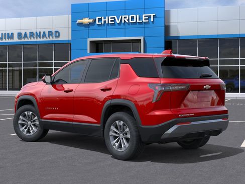 New 2026 Chevrolet Equinox LT w/ Convenience Package II AWD/4WD image 3
