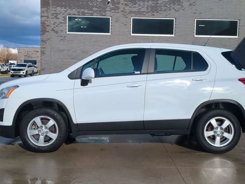 Used 2016 Chevrolet Trax LS image 3