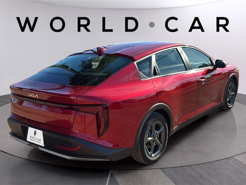 Used 2025 Kia K4 image 16