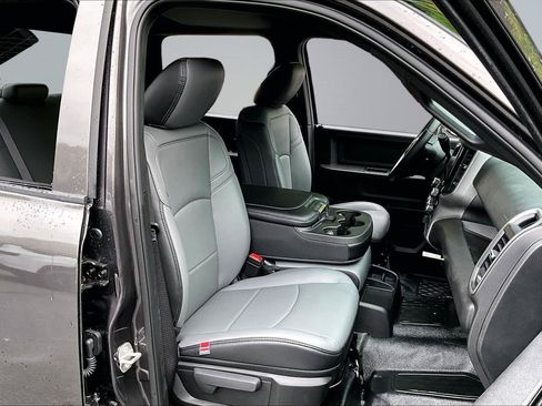 New 2026 RAM 5500 Tradesman w/ Chrome Appearance Group AWD/4WD image 9